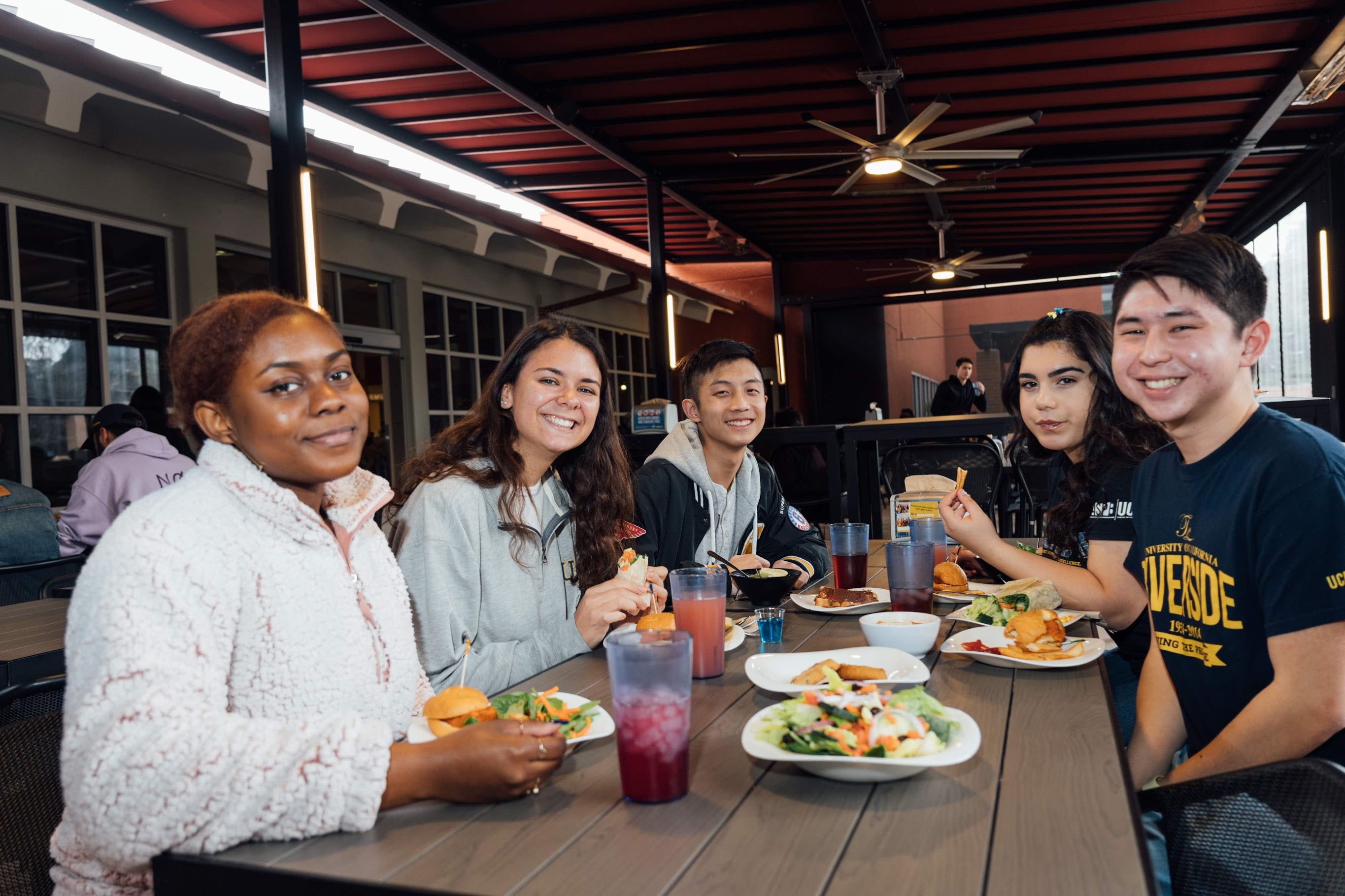 Lothian Restaurant | UCR Dining Services